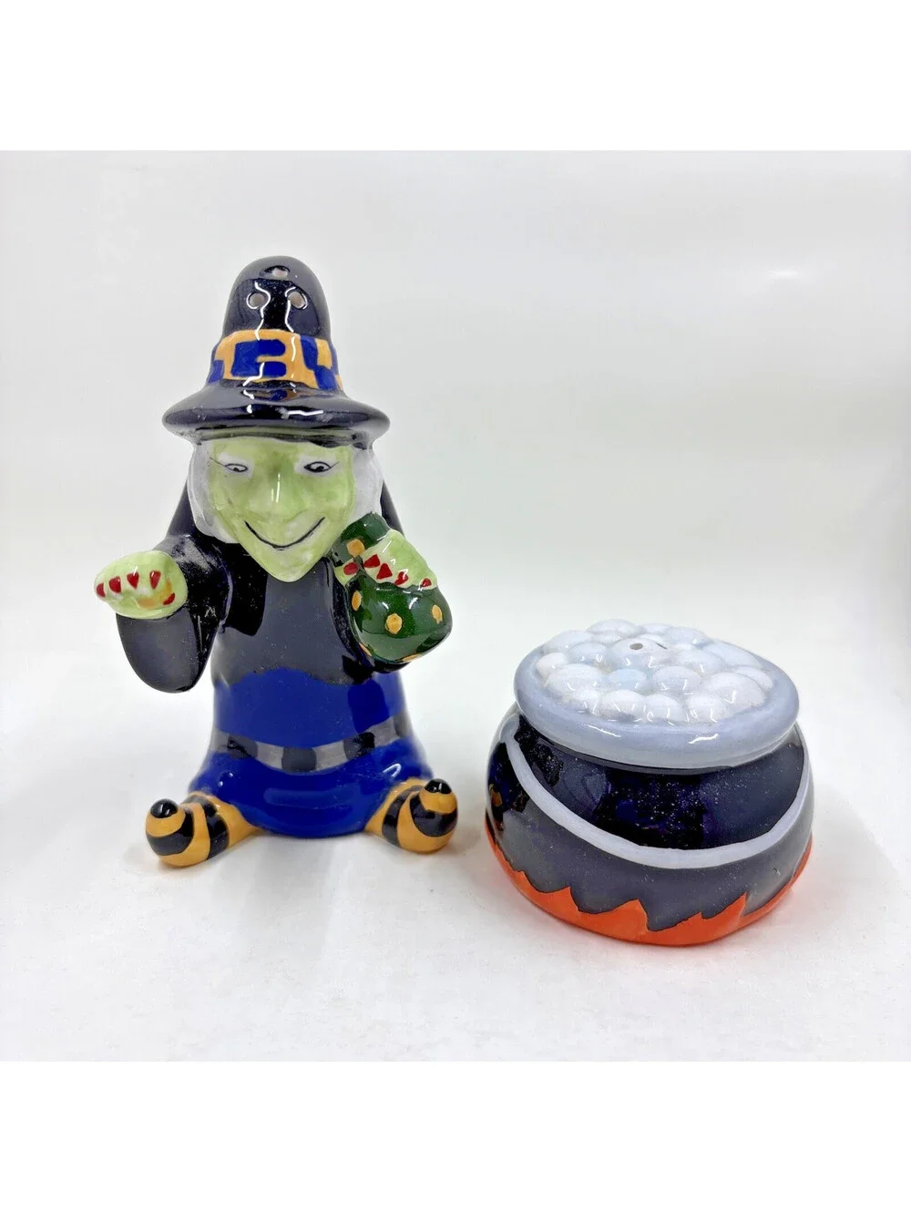 RARE Witch and Cauldron Halloween Salt And Pepper set